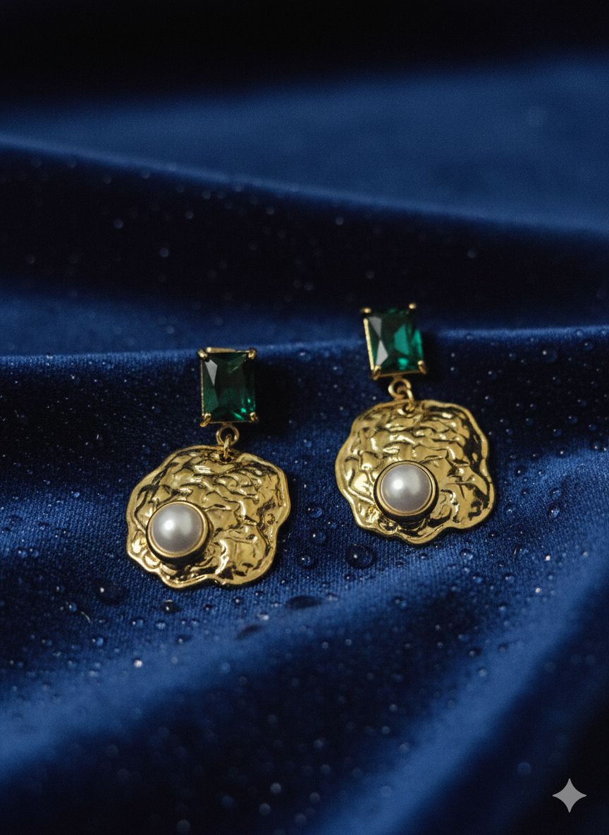 Vintage Emerald & Pearl Drop Earrings | Premium Gold-Plated Stainless Steel