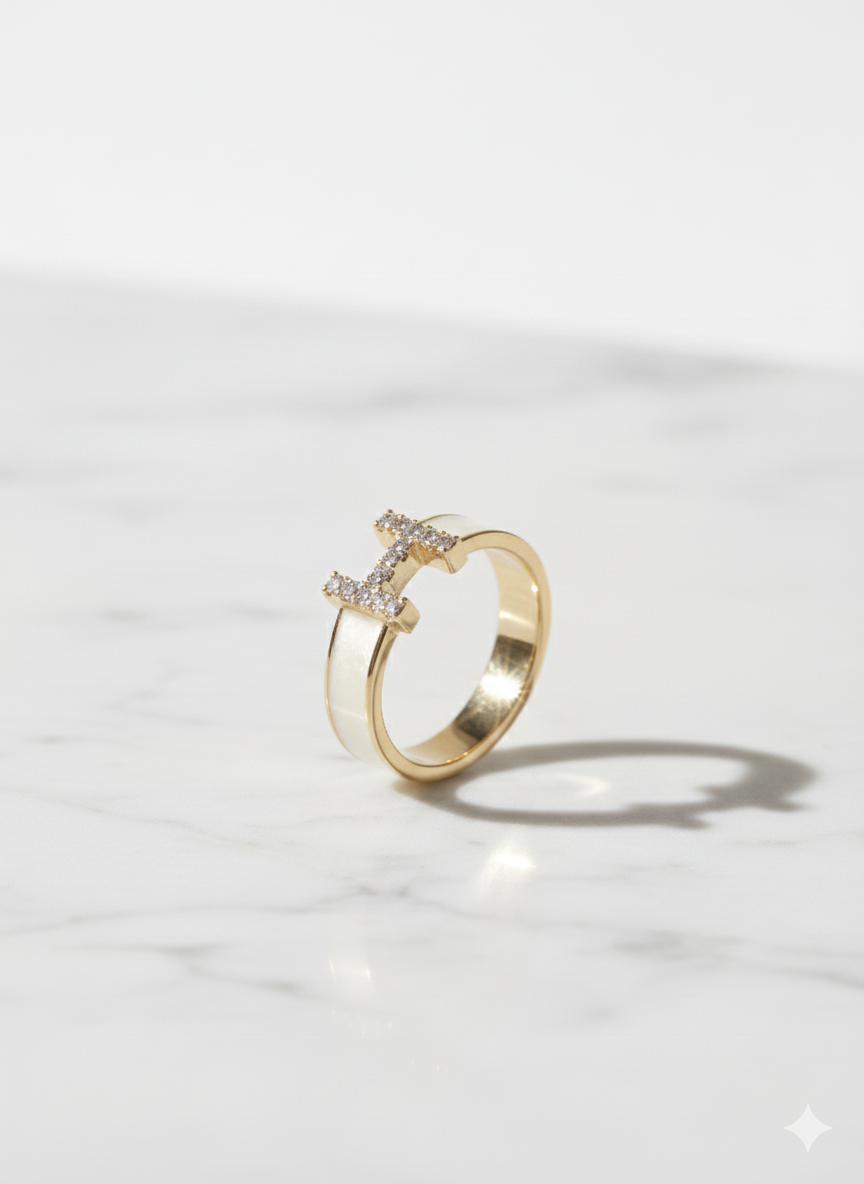 The "Hera" Mother-of-Pearl Statement Ring – 18K Gold Plated Stainless Steel