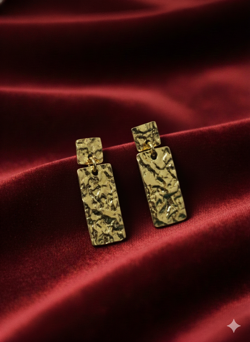 Gold Hammered Rectangular Drop Earrings – 18K Gold Plated Stainless Steel – Textured Geometric Statement Studs – Modern Minimalist Jewellery